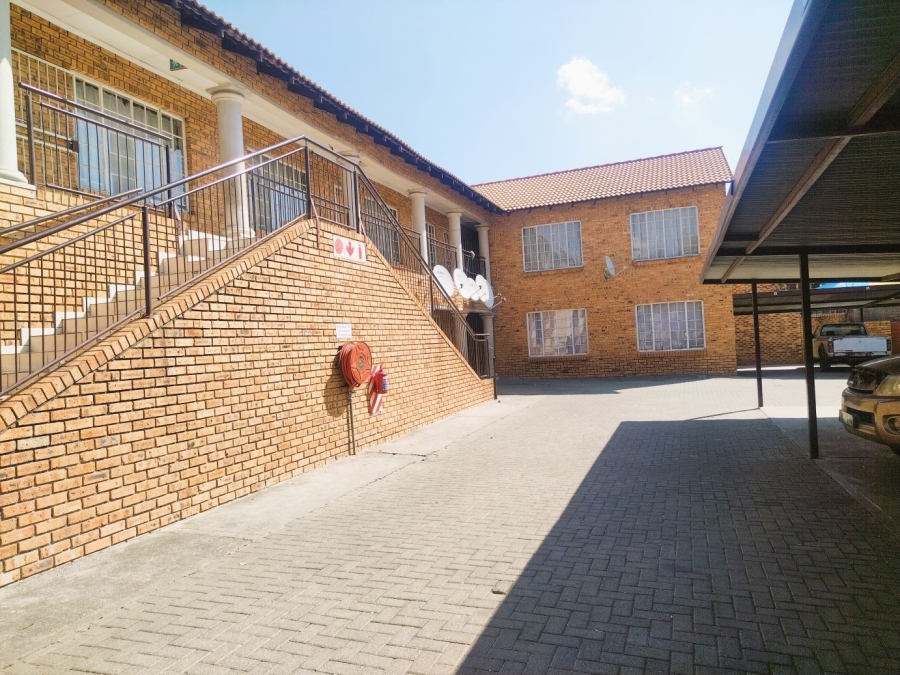 2 Bedroom Property for Sale in Rustenburg Central North West